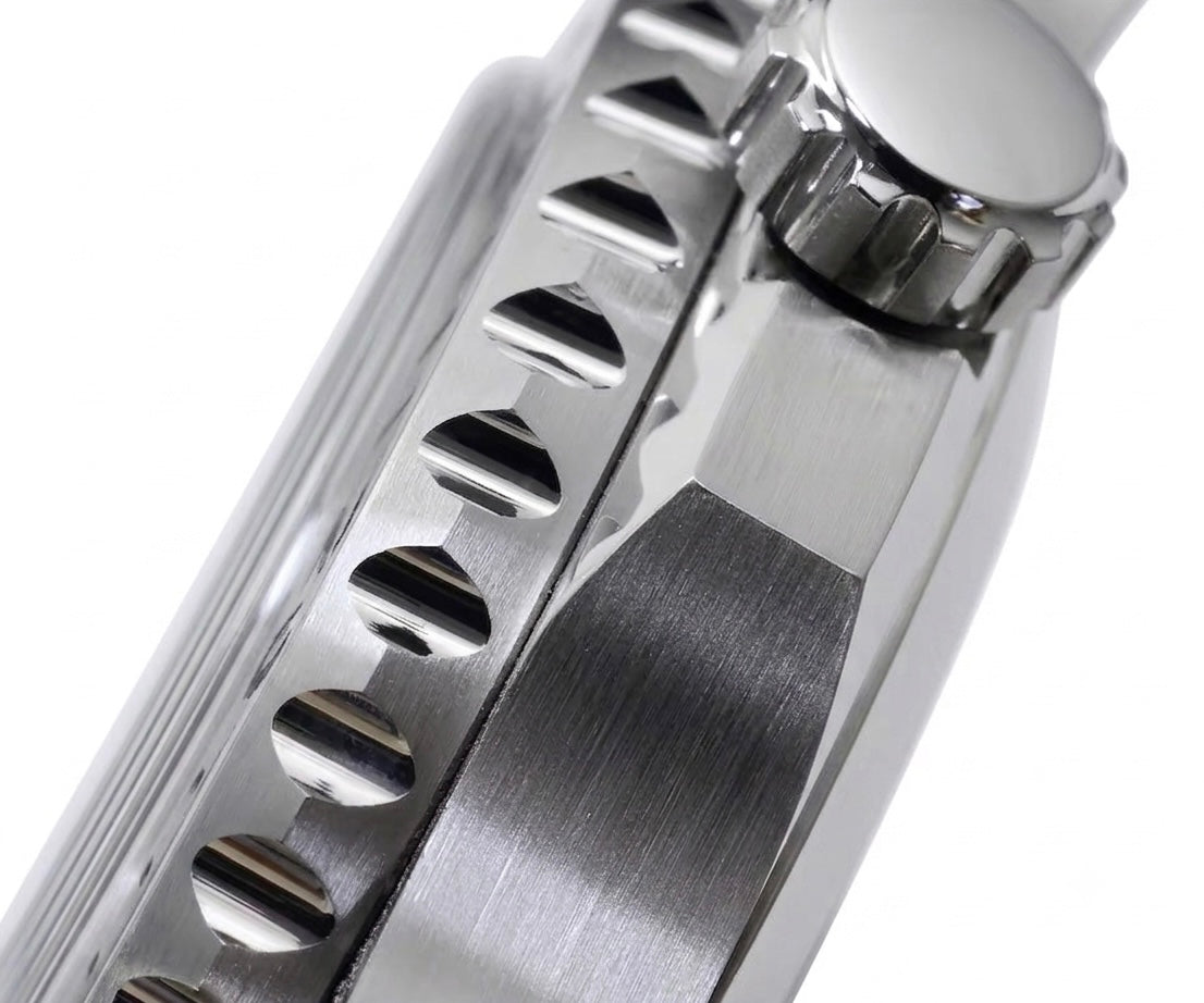 San Martin Retro Diver